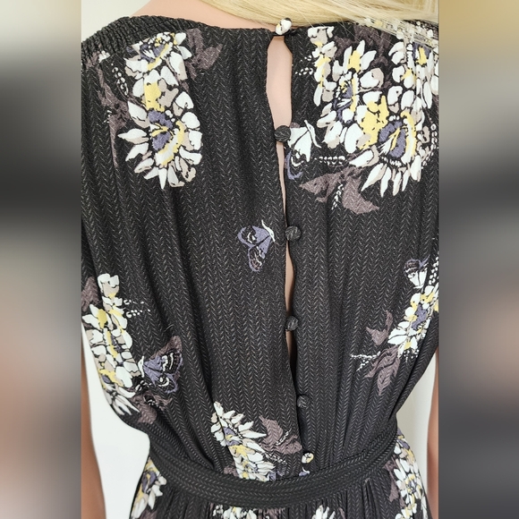 FREE PEOPLE RUFFLE FRILL BELTED FLORAL CAP SLEEVES BUTTONS MIDI DRESS SZ.4 - Picture 13 of 15